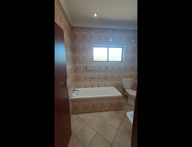 4 BEDROOM HOUSE TO LET IN PANORAMA